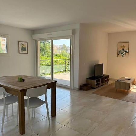 Suberbe Appartement Climatise Avec Terrasse Saint-Raphael  Exterior photo